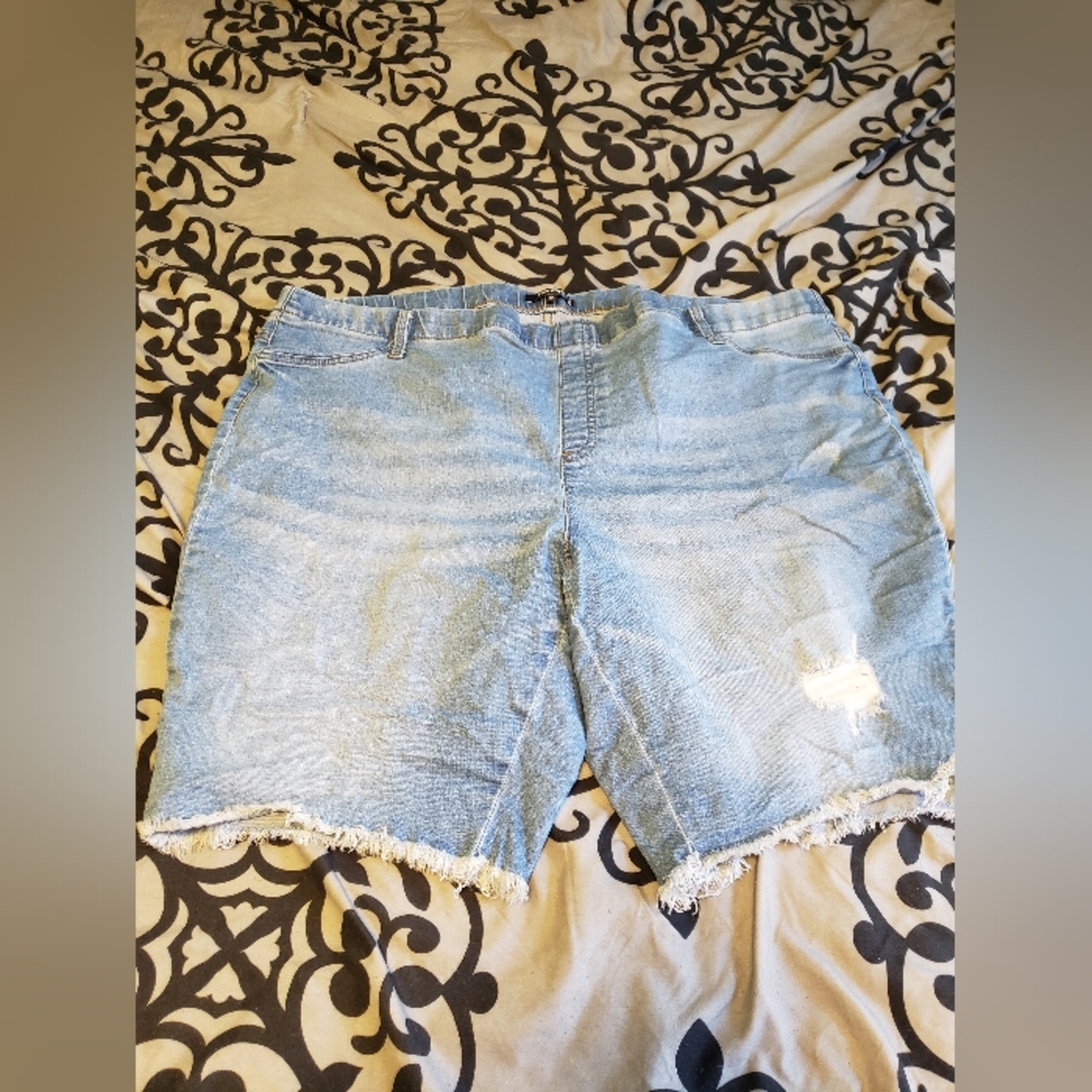 George shorts 3XL.